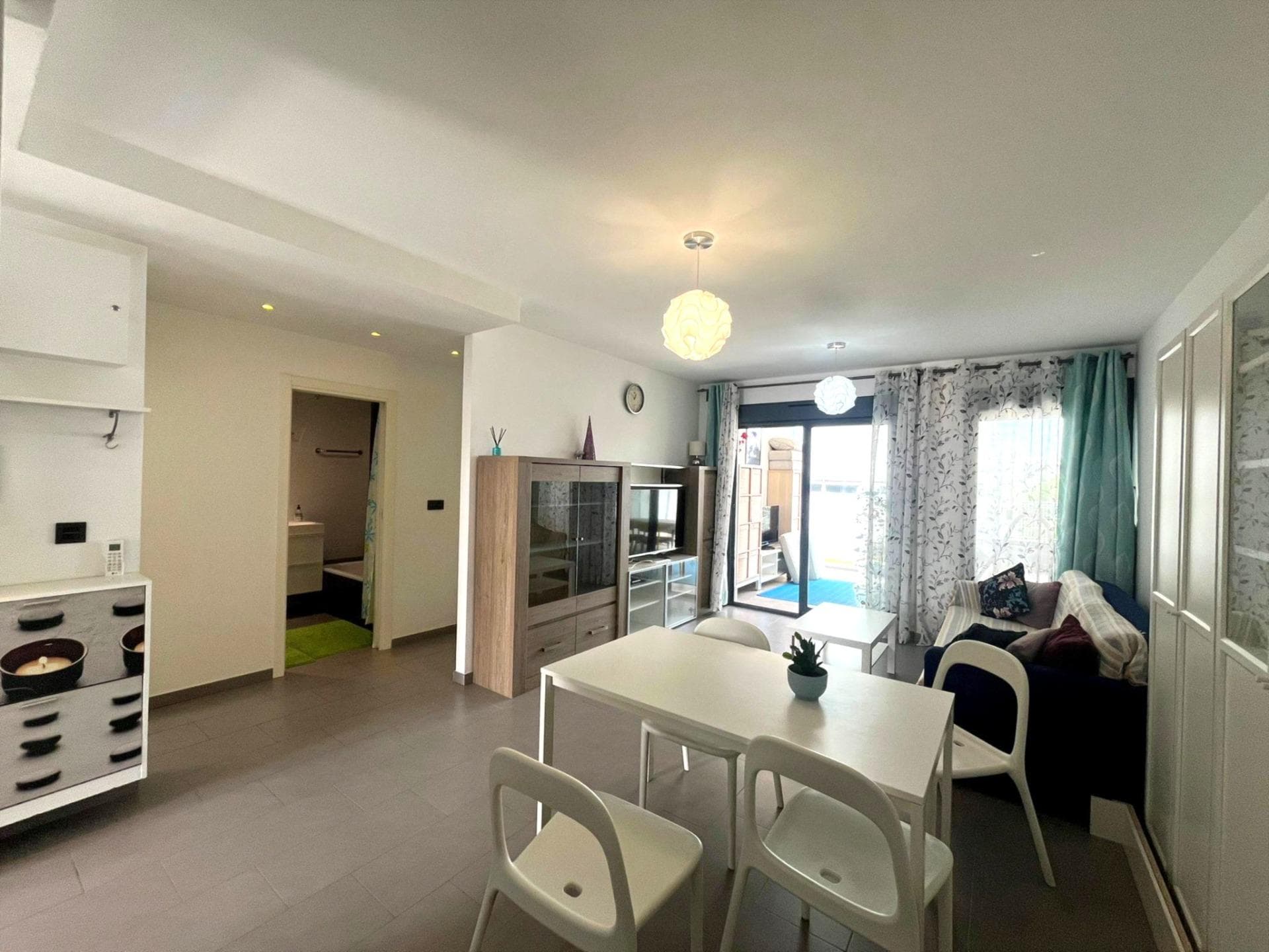 Exclusivo Bungalow de planta baja en Oasis Beach, La Zenia – Tu Oasis Privado en la Costa Blanca