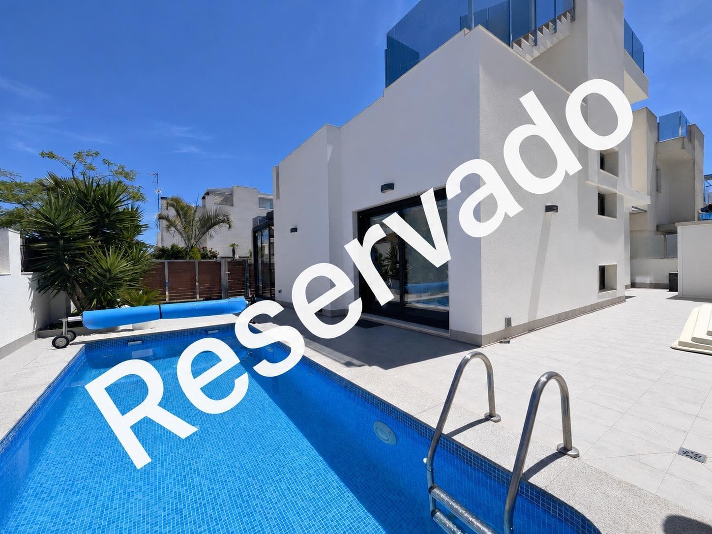 Exclusiva Villa Moderna en Aguas Nuevas, Torrevieja