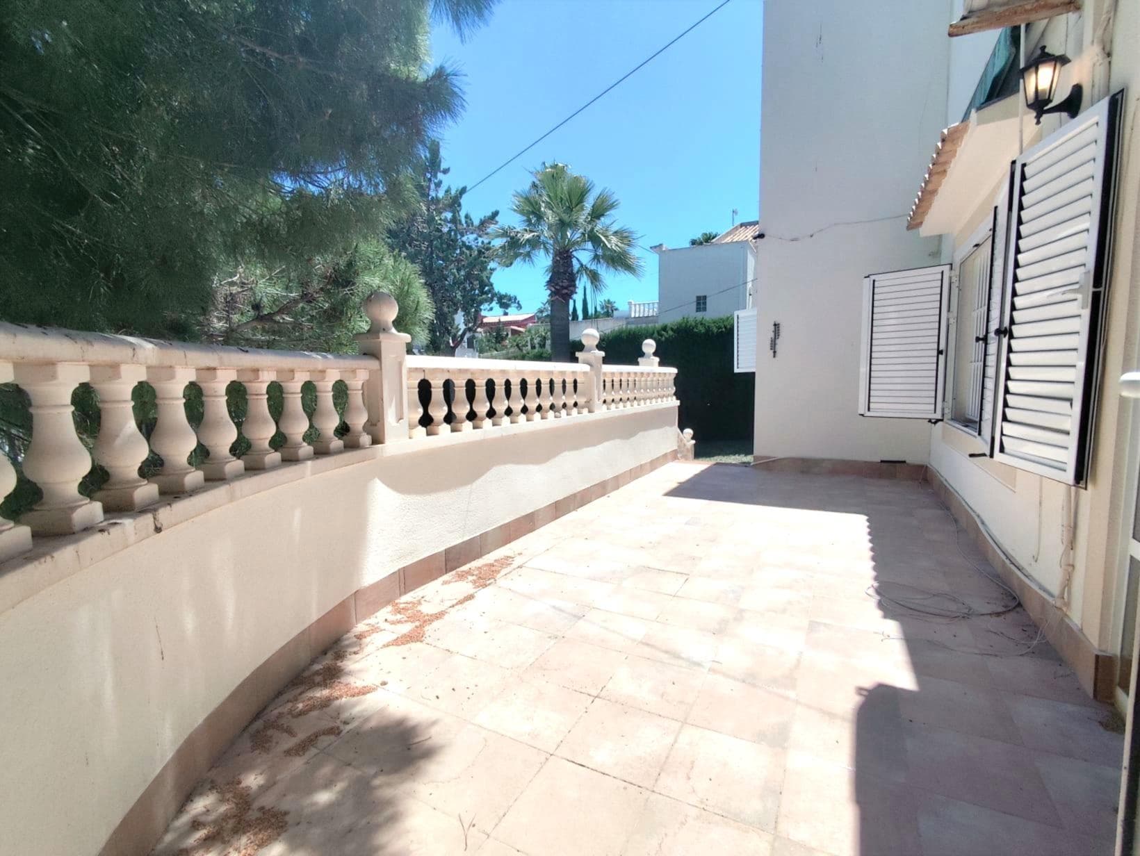 Exclusiva Villa Mediterránea con piscina privada , gran parcela y cerca del mar en Cabo Roig