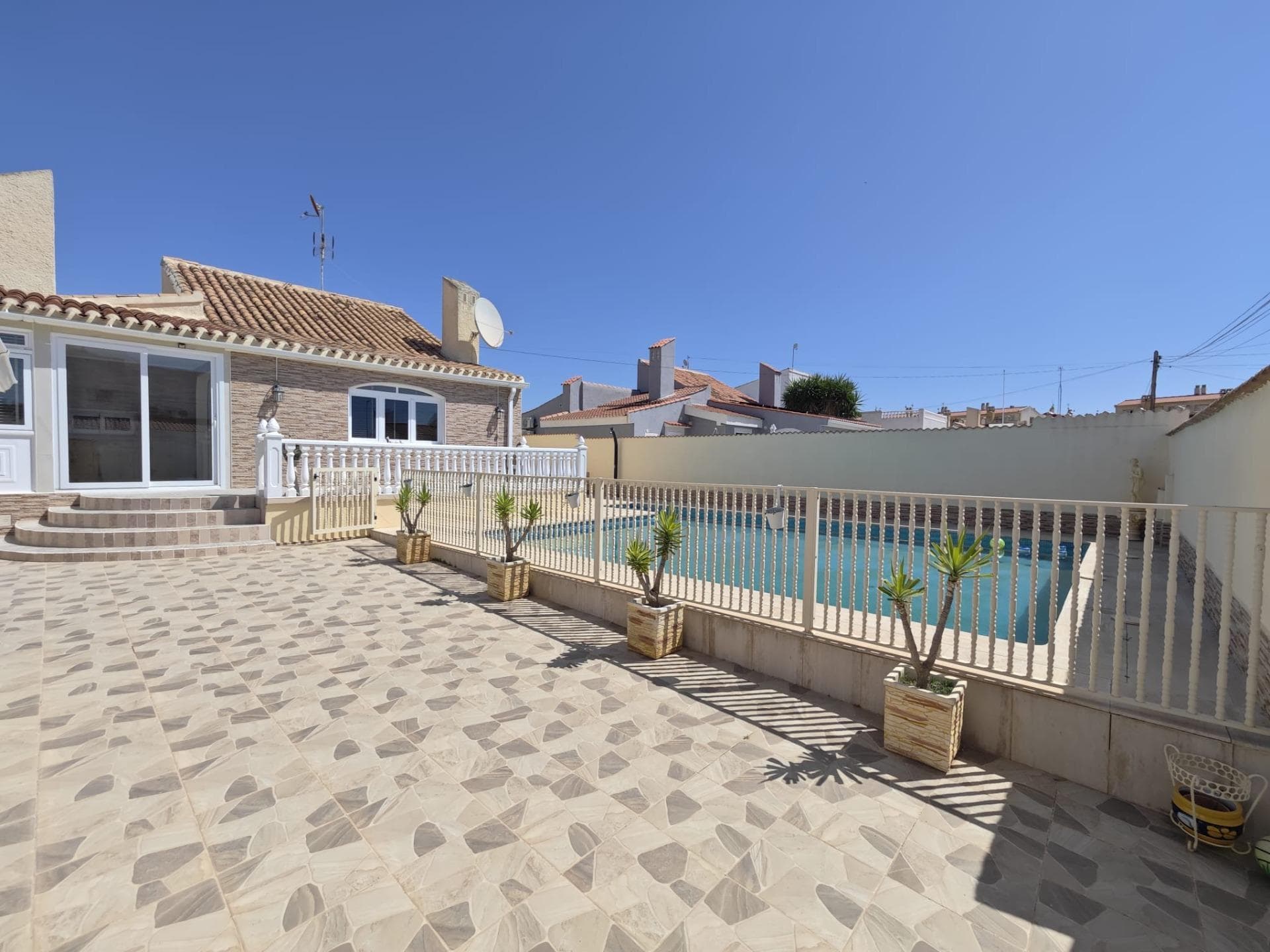 Encantador chalet independiente con piscina privada en La Florida - Las Chismosas, Orihuela Costa