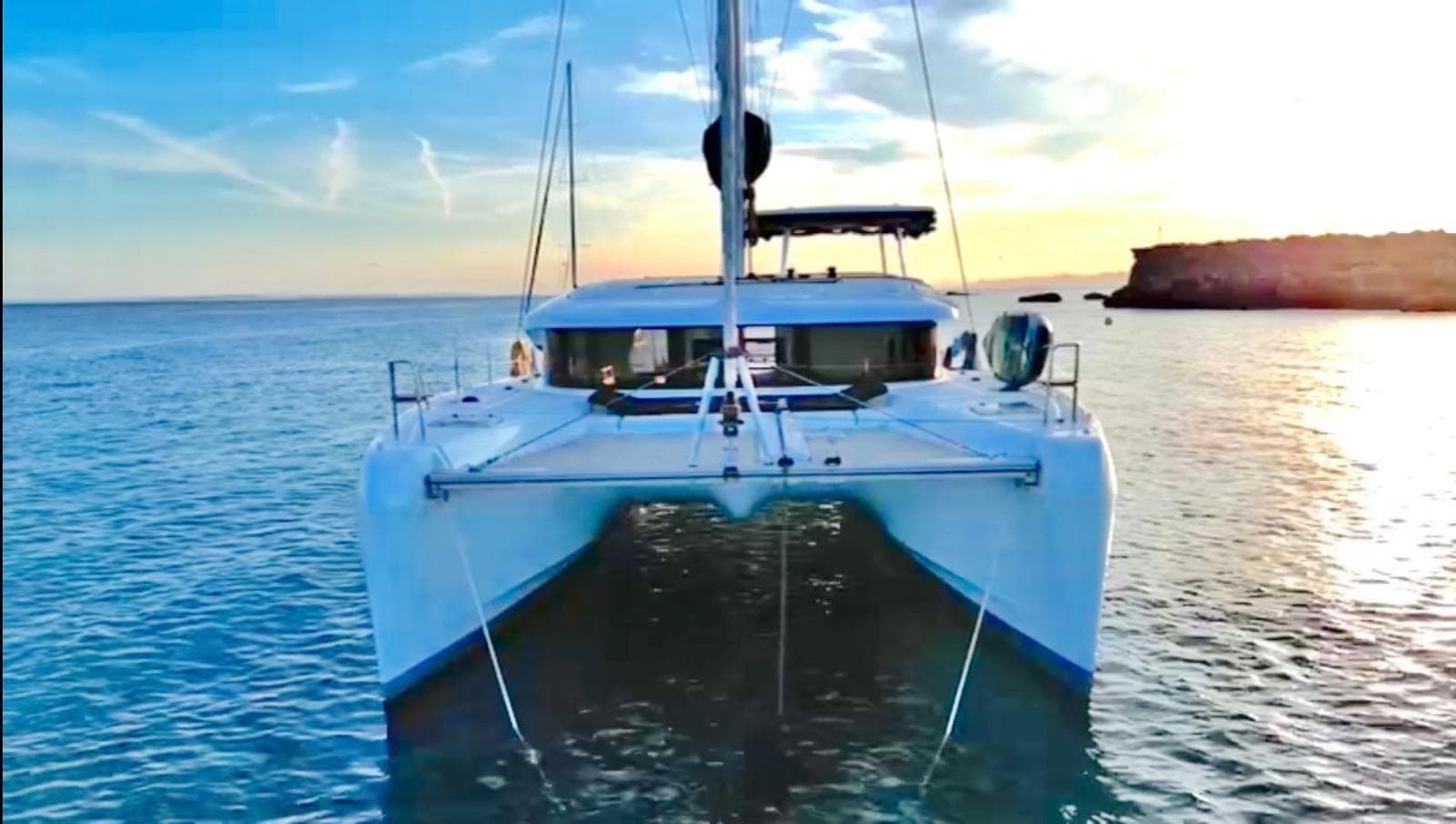 [Oportunidad Exclusiva] Catamarán Lagoon 42 (2024) – Una "Villa sobre el Mar" Lista para Navegar en Torrevieja