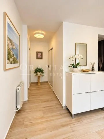 Elegancia, privacidad y diseño en una espectacular villa en Campoamor