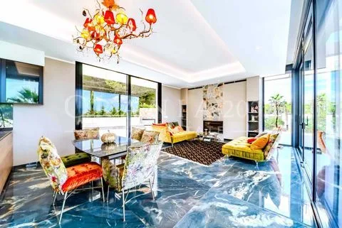 Exclusiva villa de lujo con 6 dormitorios, piscina infinita y espectaculares vistas al golf en Las Colinas Golf [amp;] Country Club