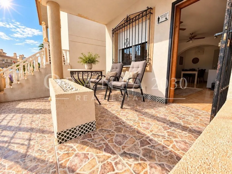 Encantador bungalow en planta baja en La Zenia – Urbanización Zenia Sol II