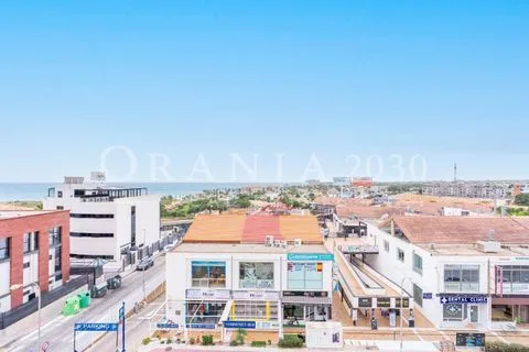 Bonito apartamento con piscina comunitaria a la venta en Playa Flamenca