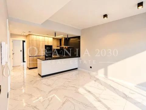 Bungalow en planta baja con 3 dormitorios y amplias terrazas en Innova Beach III – Punta Prima