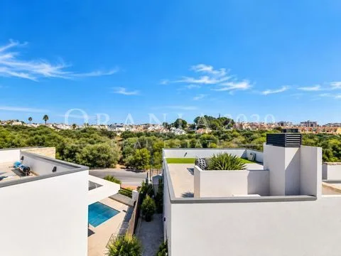 Villa independiente con piscina privada en Blue Lagoon, San Miguel de Salinas
